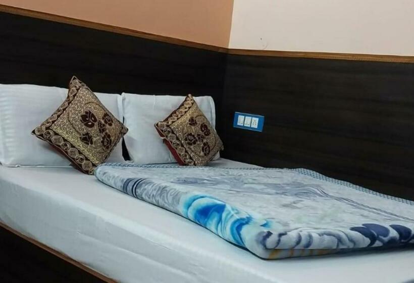 스탠다드 룸, Tirupati Regency Anandam