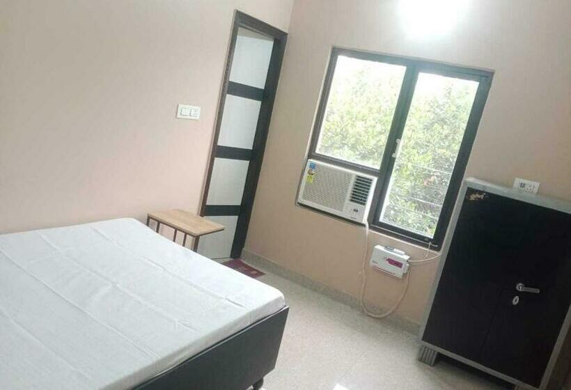 Трехместный Номер Классика, Oyo Bhavya Guest House