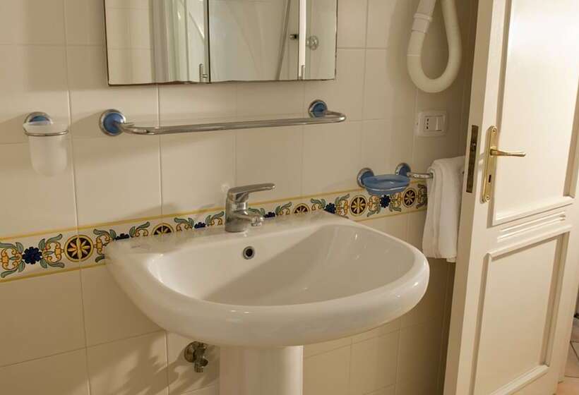 Quarto Estandar com Vistas, Paradiso Residence