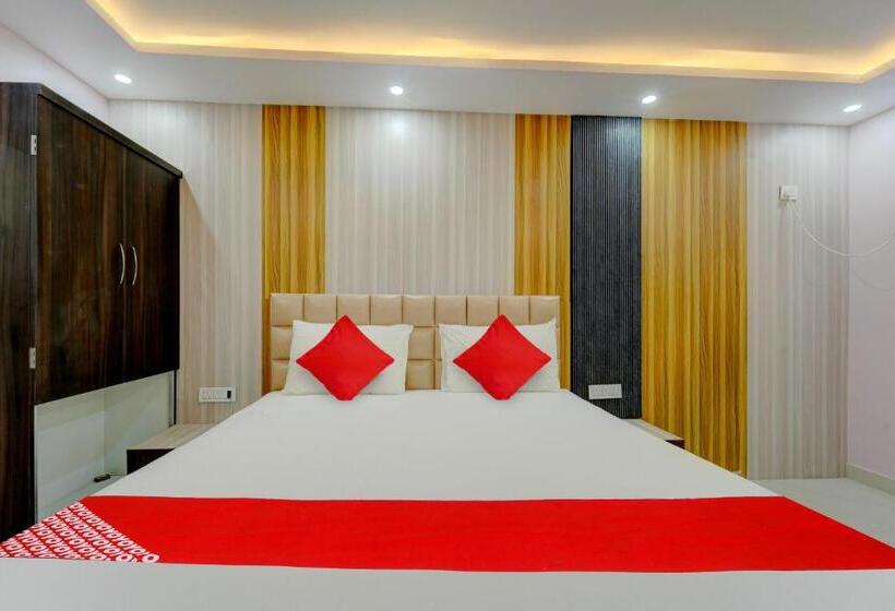 اتاق استاندارد, Oyo Flagship N S Hotel Banquet & Cafe