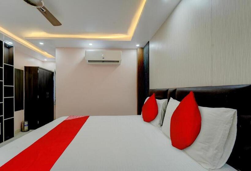 اتاق استاندارد, Oyo Flagship N S Hotel Banquet & Cafe