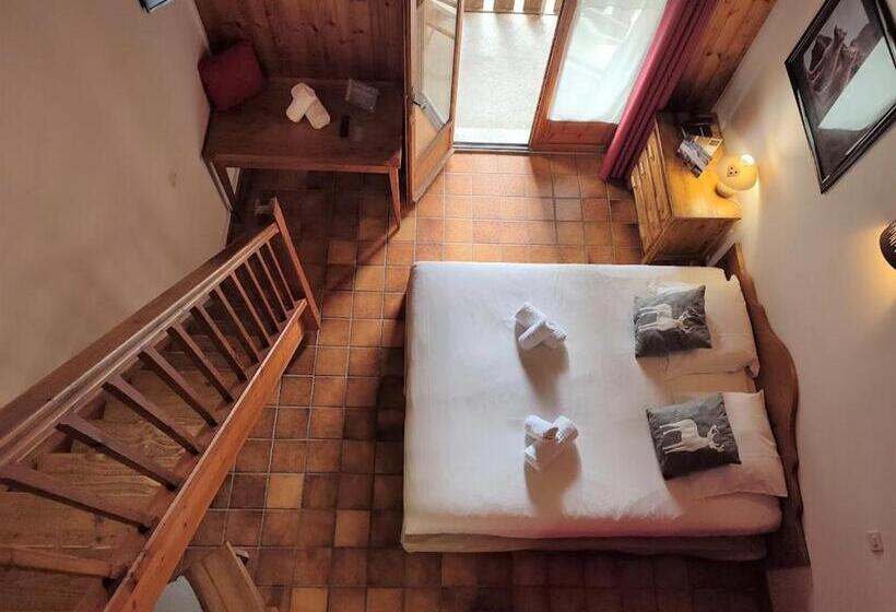 스탠다드 트리플 룸, Chalet Hôtel Les Blancs