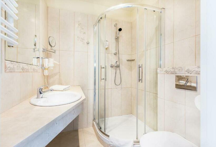 اتاق استاندارد چهار تخته, Aparthotel Old Town