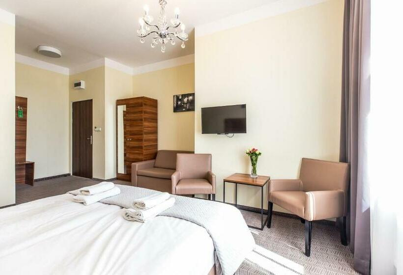 اتاق استاندارد چهار تخته, Aparthotel Old Town