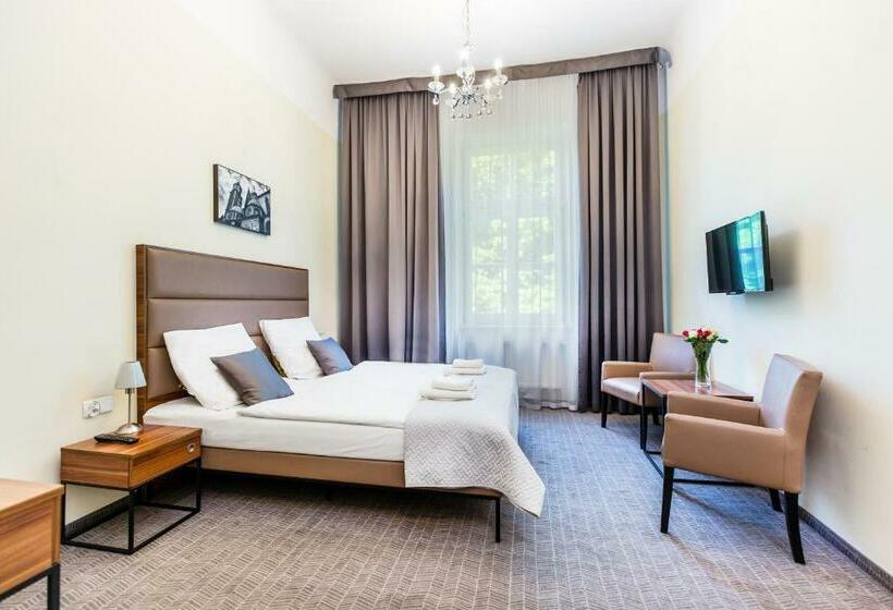 اتاق استاندارد, Aparthotel Old Town