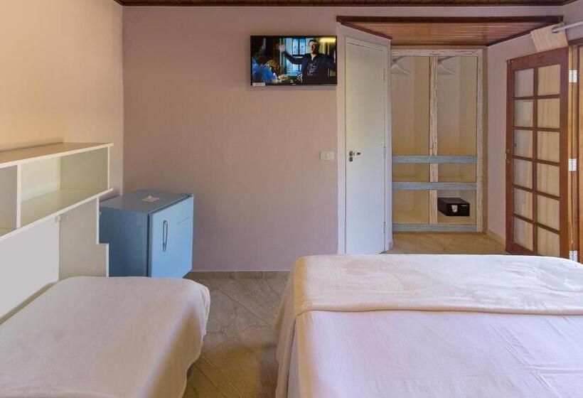 اتاق استاندارد سه تخته با بالکن, Pousada Villa Valentina