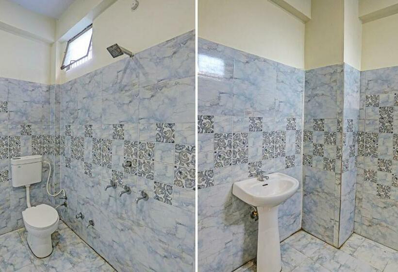 اتاق کلاسیک سه تخته, Oyo Flagship Hotel Sunshine