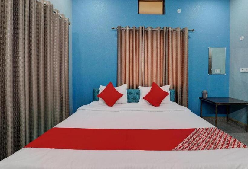 اتاق کلاسیک سه تخته, Fly Inn