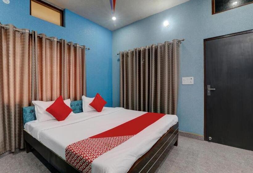 اتاق کلاسیک سه تخته, Fly Inn