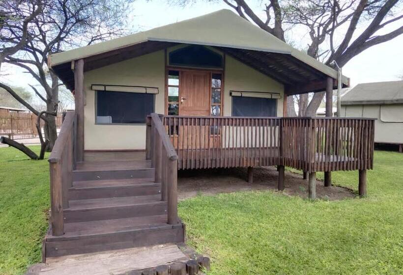 اتاق لوکس سه تخته, Nako Okavango Guesthouse