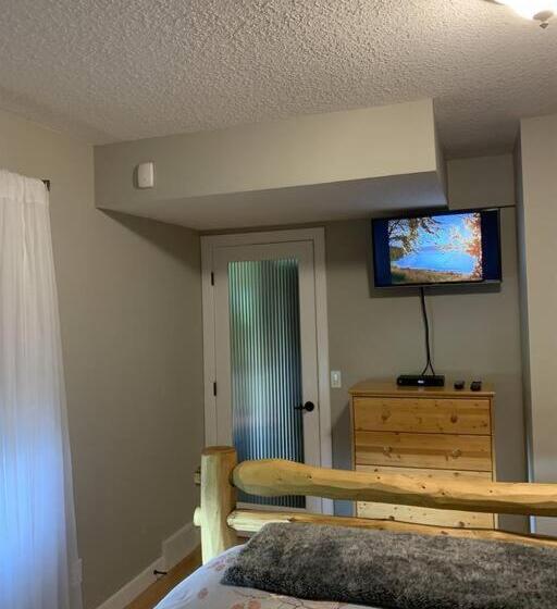 Люкс Повышенной Комфортности, Dragonfly Inn Loft & Walkout Suites