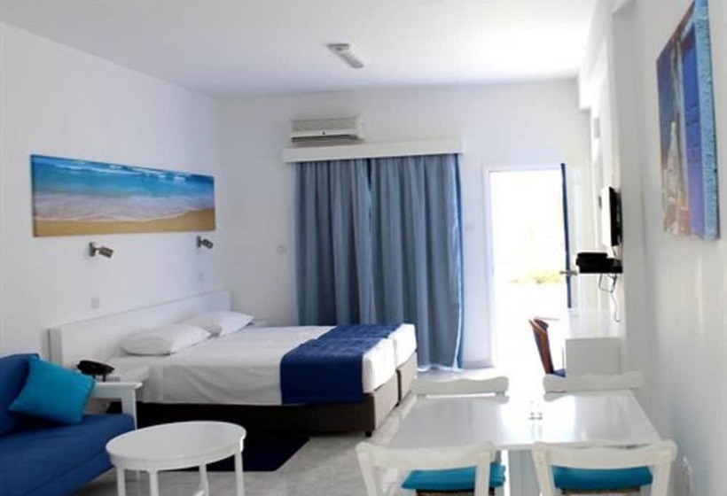 スタンダードスタジオ, Flokkas Hotel Apartments