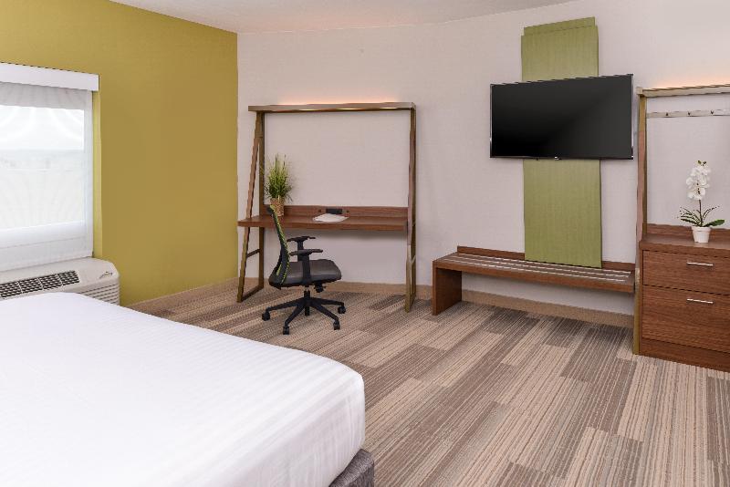 스탠다드 룸 킹사이즈 침대, Holiday Inn Express & Suites Trinity, An Ihg