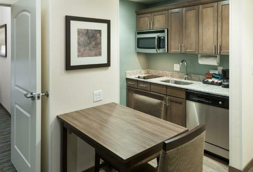 מיטת קינג בסוויטה, Homewood Suites By Hilton Cape Canaveralcocoa Beach