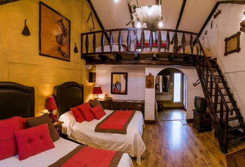 Quarto Quádruplo Estandar, Hosteria Rumipamba De Las Rosas