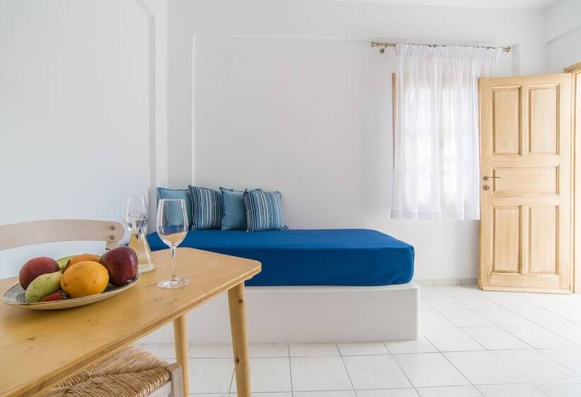Studio Standard avec Terrasse, Santorini Crystal Blue Boutique