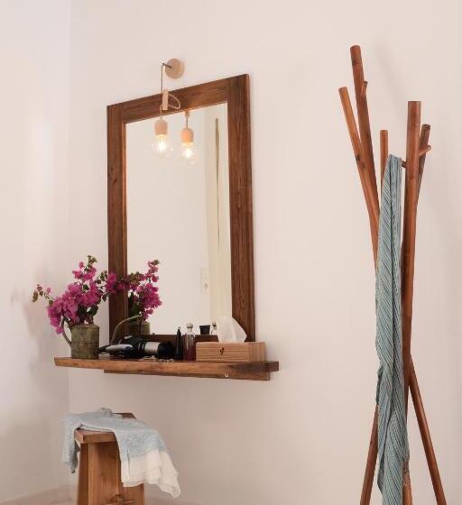 Studio Standard Vue Mer, Santorini Crystal Blue Boutique