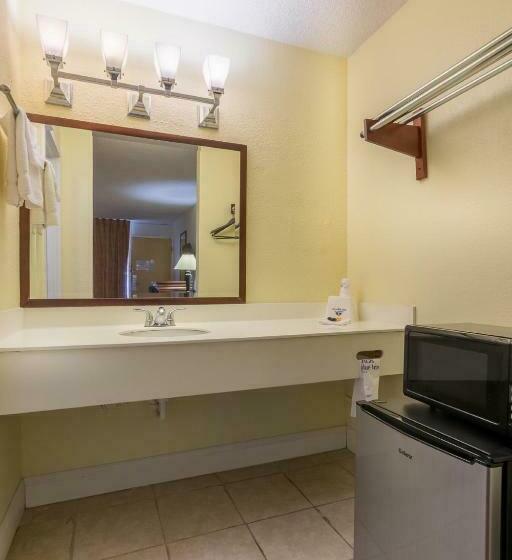 스탠다드 룸 킹사이즈 침대, Motel 6 Hammond, La – I 12 – I 55