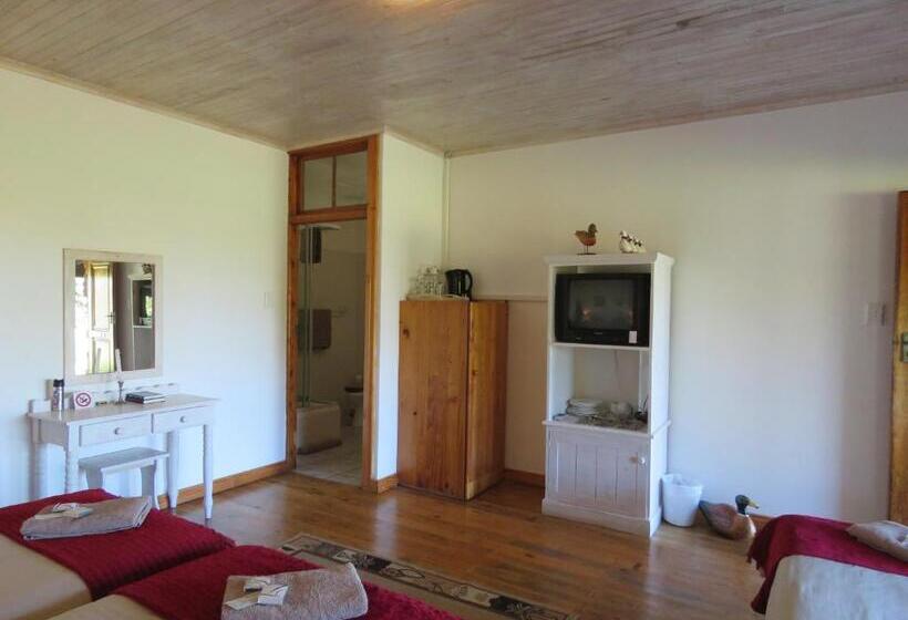 غرفة قياسية ثلاثية, Mentors Country Estate
