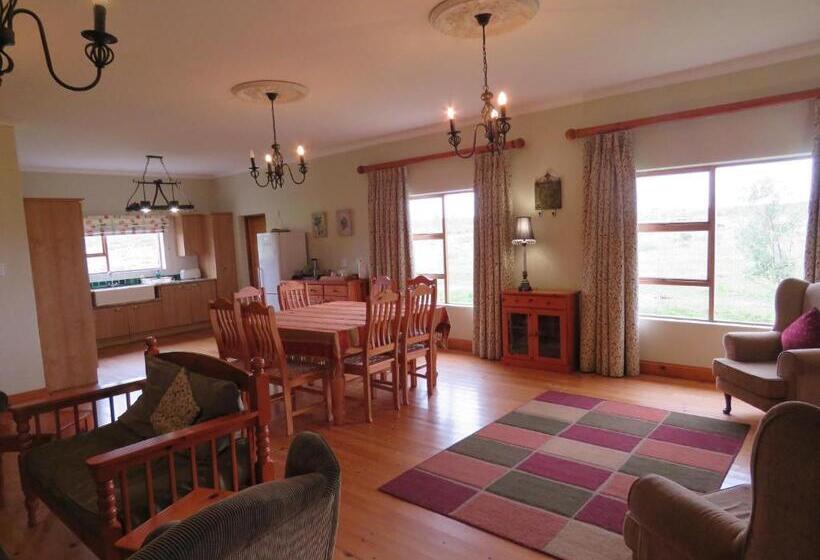 منزل غرفة نوم واحدة, Mentors Country Estate
