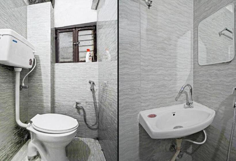 Номер Стандарт, Super Oyo Flagship M Adarsh Guest House