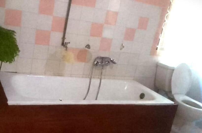 آپارتمان 1 خوابه با تراس, Maison D Hôtes Villa Mont Du Pèlerin à Toamasina Madagascar