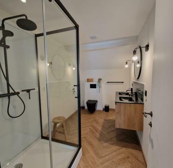 Номер Стандарт, Habitat