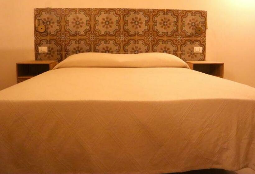 اتاق لوکس, Ajamola  800