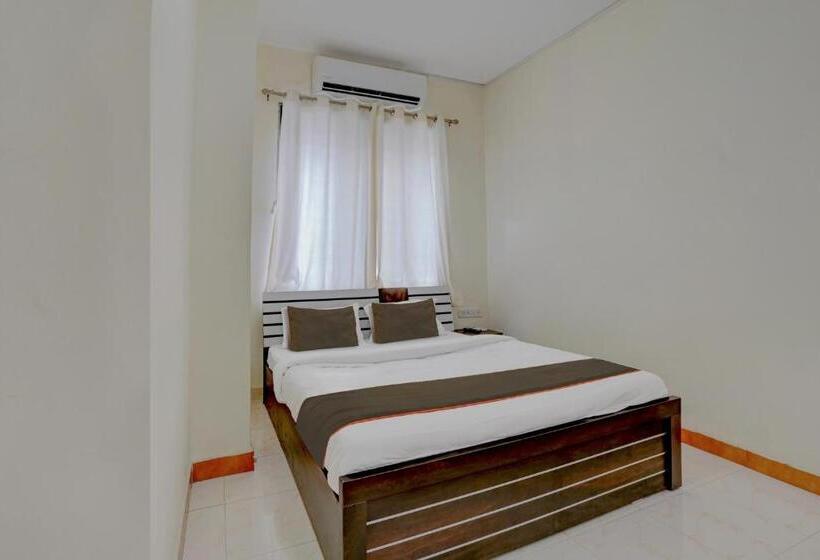 Трехместный Номер Классика, Collection O Hotel Krupa Lodge