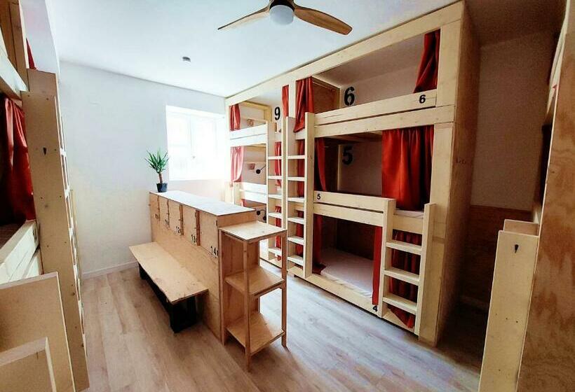 Bed in Shared Room, Coast   Utopy Hostel
