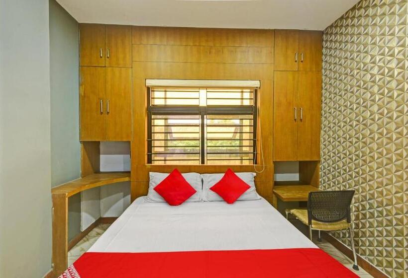 Номер Стандарт, Super Oyo Flagship Karipur Residency