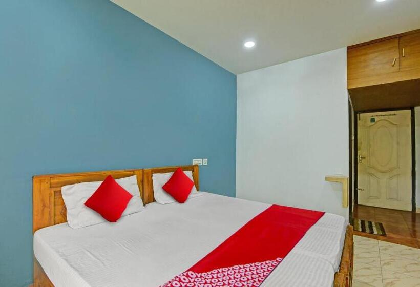 Номер Стандарт, Super Oyo Flagship Karipur Residency