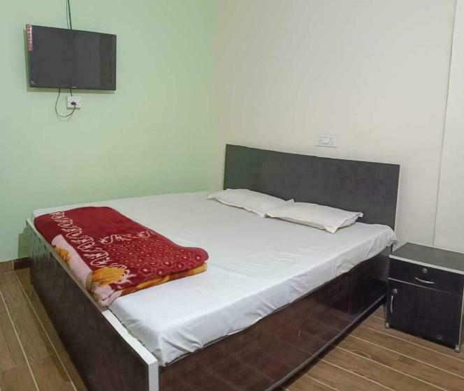 Трехместный Номер Классика, Oyo Hotel Akki Plaza