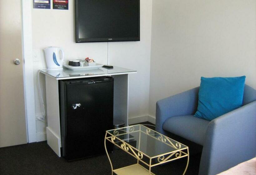 스위트, Downtown Backpackers & Accommodation