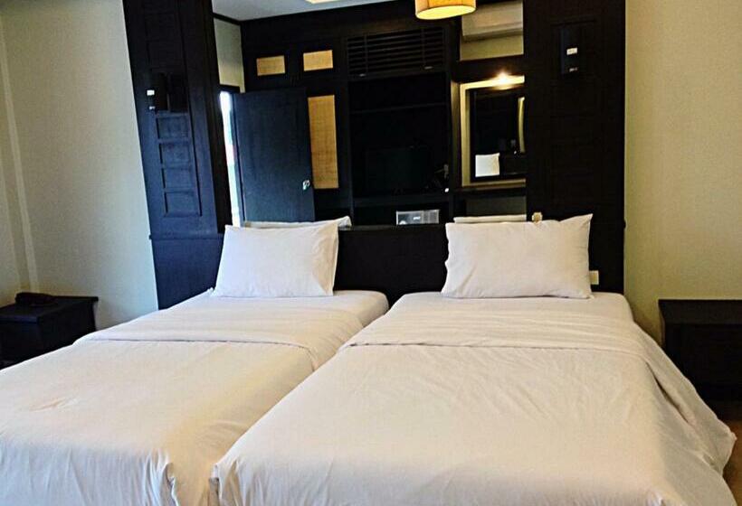 Номер Superior с Балконом, Nice Resort Pattaya