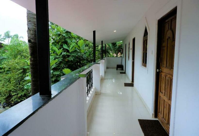 Family Room, Oyo Rooms Candolim Beach 3