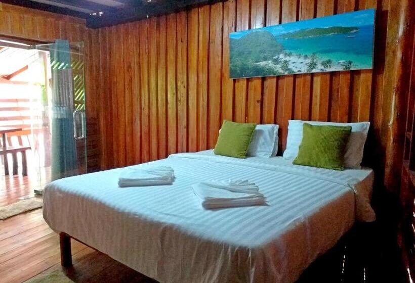 Семейное Бунгало, The Ford Sunset Beach Resort