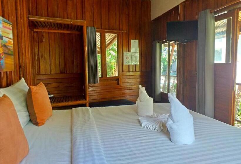 Семейное Бунгало, The Ford Sunset Beach Resort