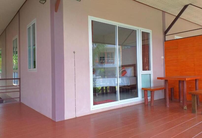 Трехместный Номер Deluxe, The Ford Sunset Beach Resort