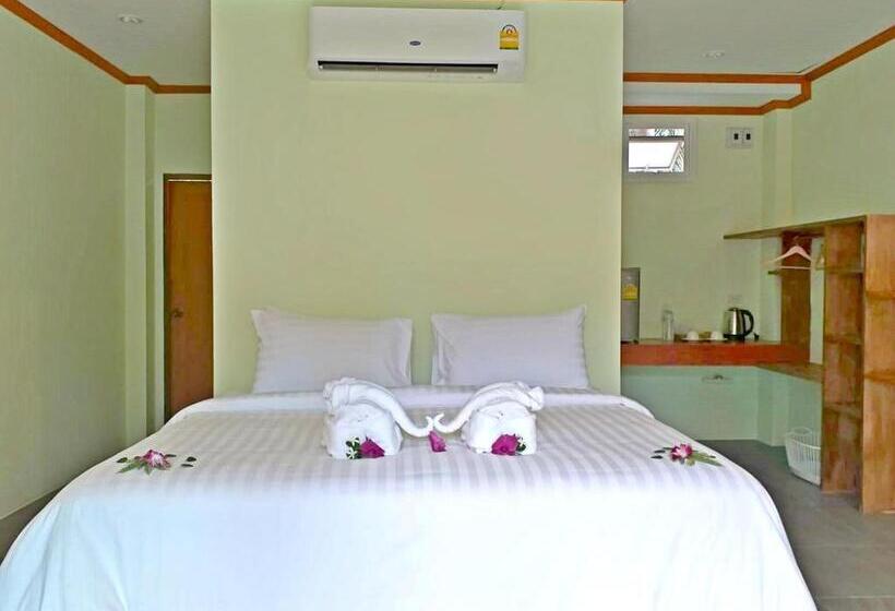 Номер Deluxe с Балконом, The Ford Sunset Beach Resort