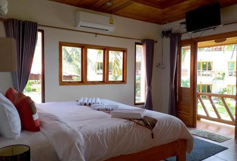 Семейный Номер, The Ford Sunset Beach Resort