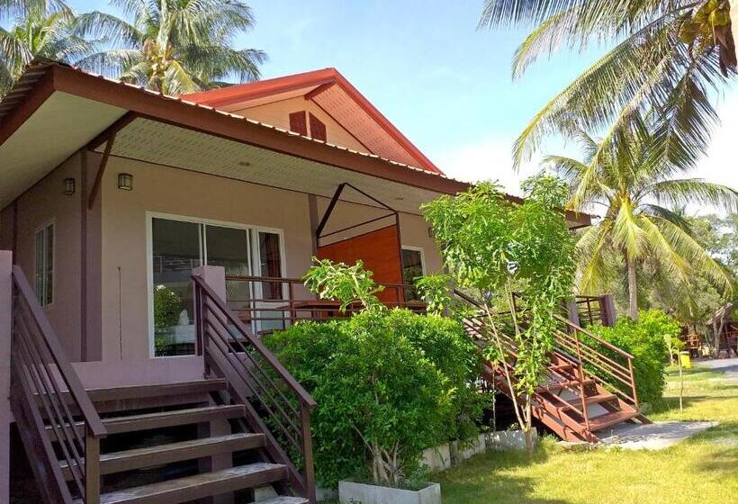 Трехместный Номер Deluxe, The Ford Sunset Beach Resort