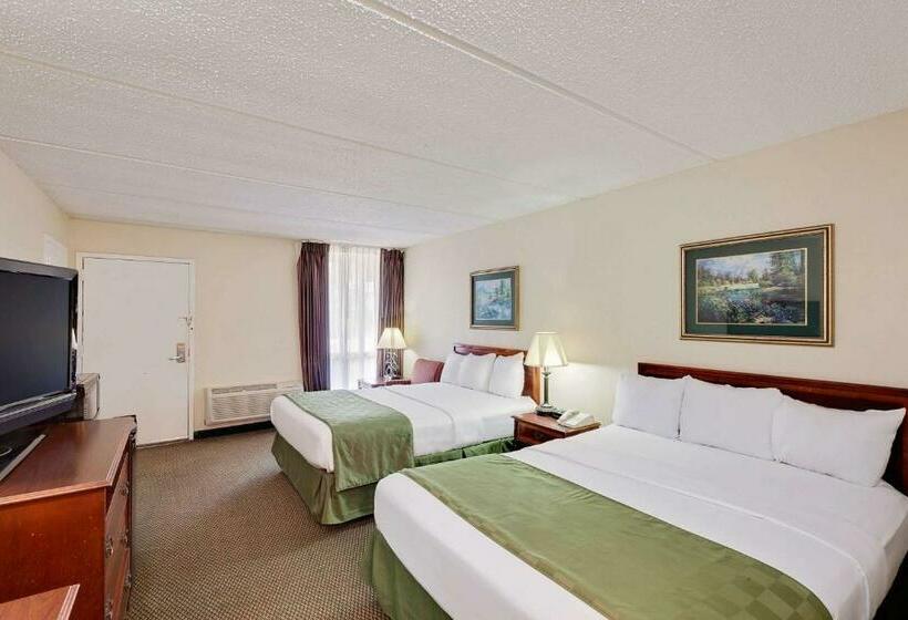 Номер Стандарт, Days Inn By Wyndham Bay City