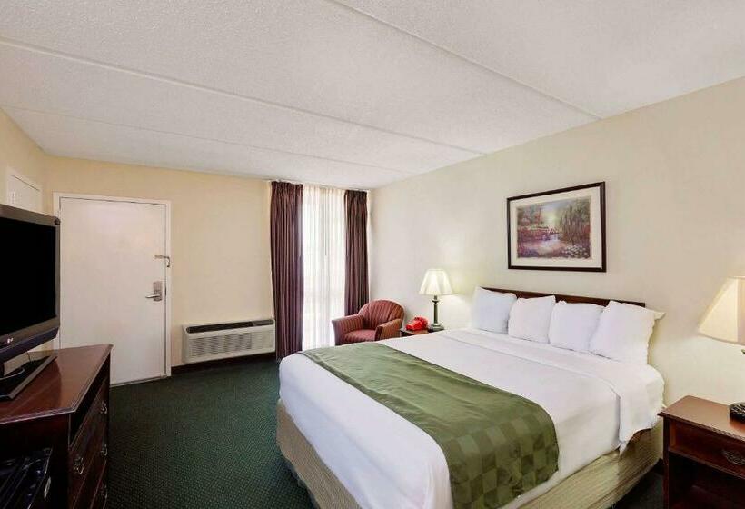 Номер Стандарт, Days Inn By Wyndham Bay City
