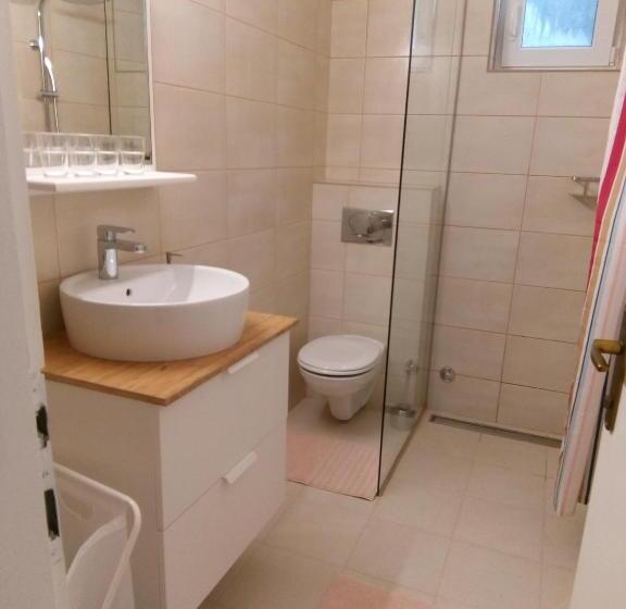 سوییت, Guest House Villa Kosa