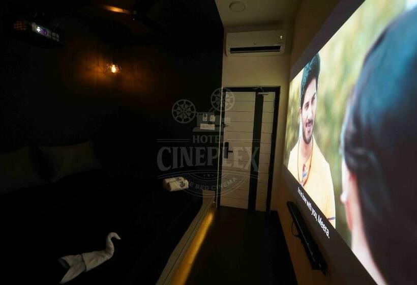 اتاق سوپریور با تخت بزرگ, Cineplex