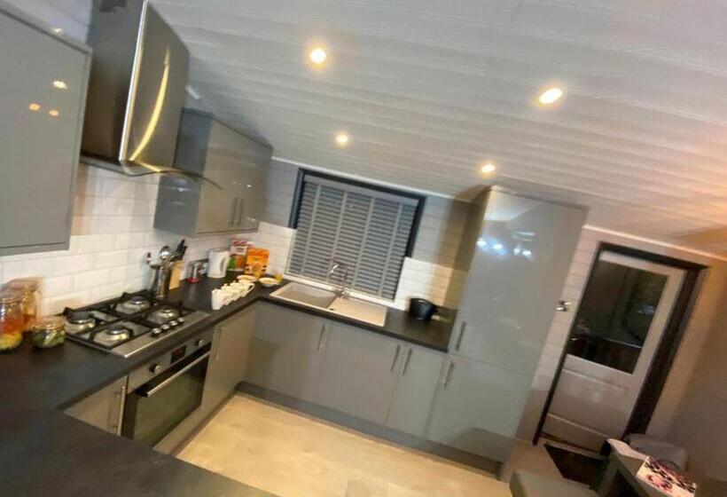 Дом 3 Спальни, Ogwen Bank Caravan And Lodge Park