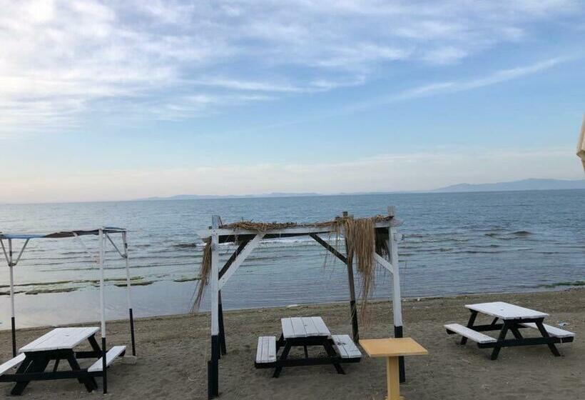 اتاق خانوادگی, Comfort Sui̇tes Urla