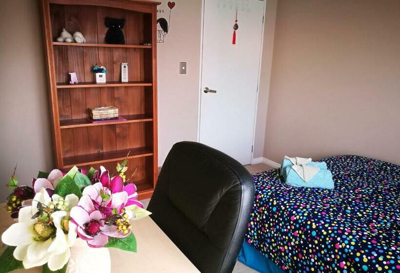 Quarto Estandar, Monique S Nth Shore Prvt Bthrom Air Con Tv茉莉卡独立卫浴空调屋4人