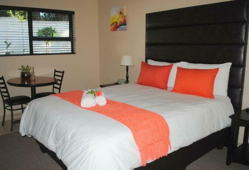 디럭스 스위트, 6 On Morris Guest Lodge